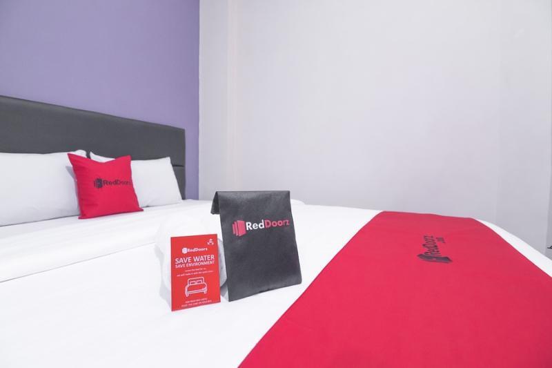 Hotel Reddoorz Near Itc Mangga Dua à Jakarta Extérieur photo