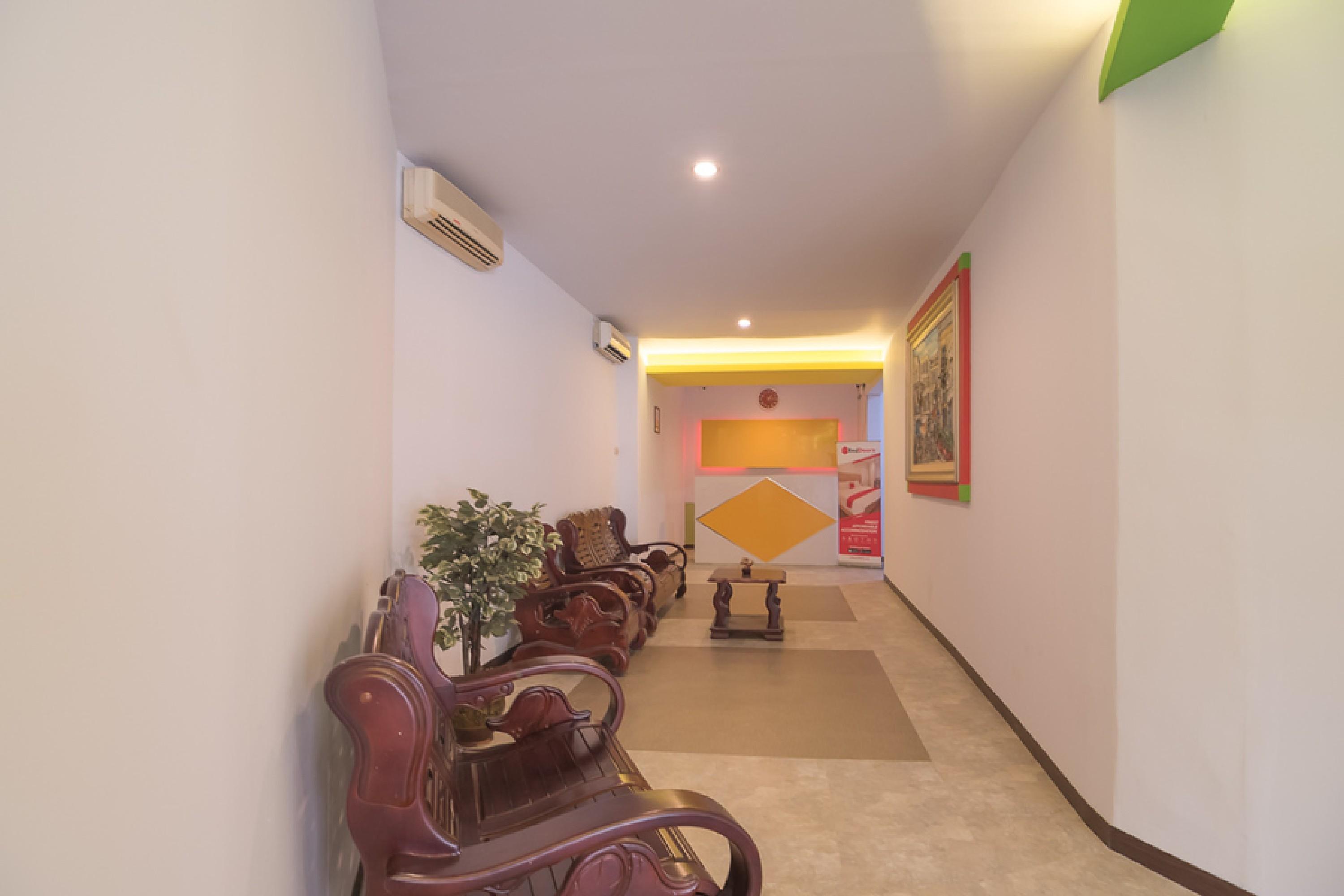 Hotel Reddoorz Near Itc Mangga Dua à Jakarta Extérieur photo
