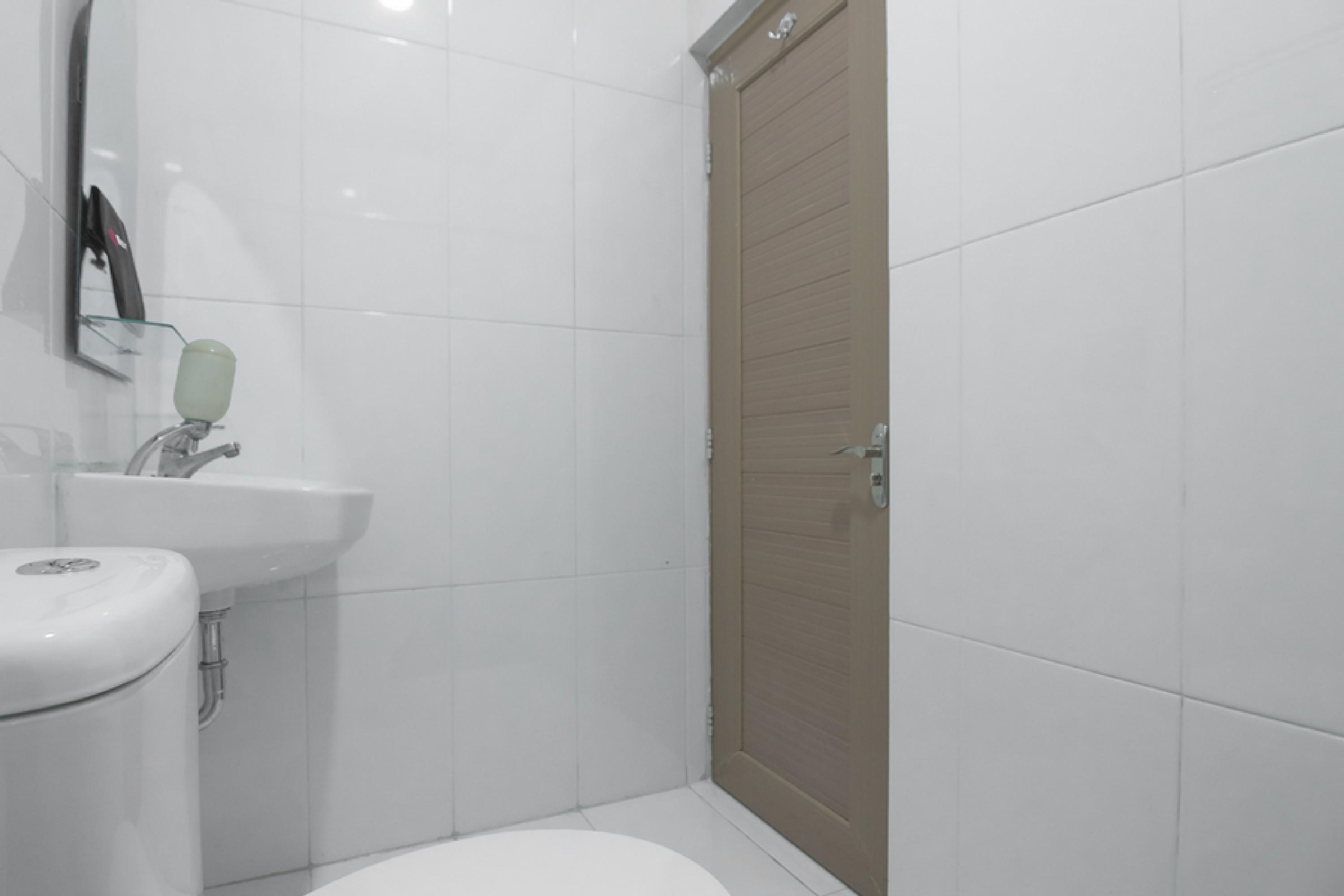 Hotel Reddoorz Near Itc Mangga Dua à Jakarta Extérieur photo