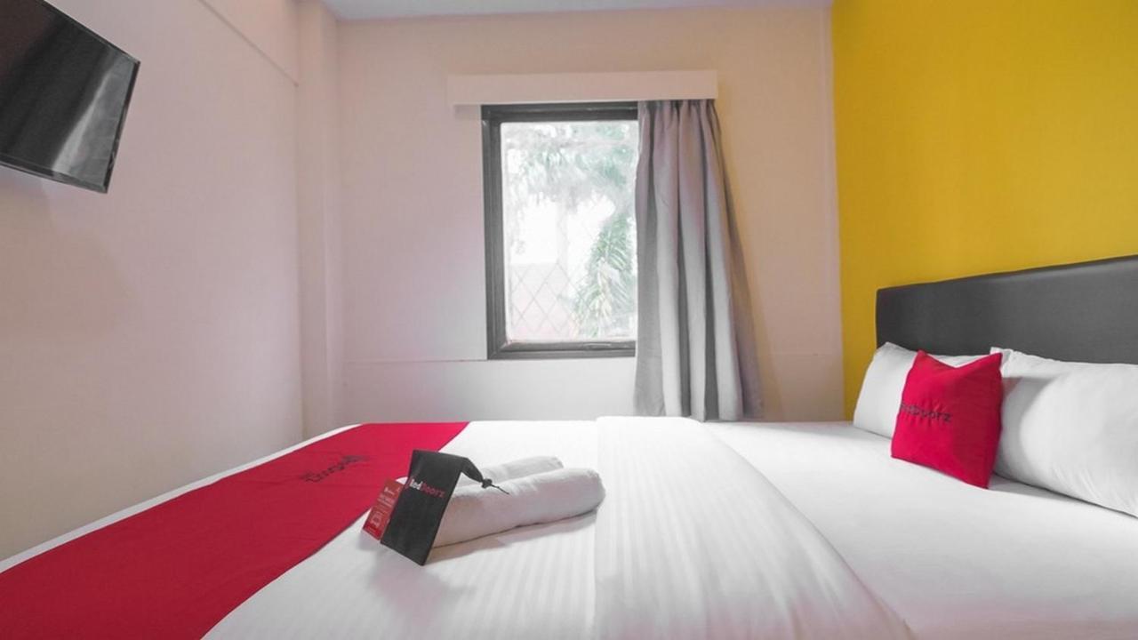 Hotel Reddoorz Near Itc Mangga Dua à Jakarta Extérieur photo