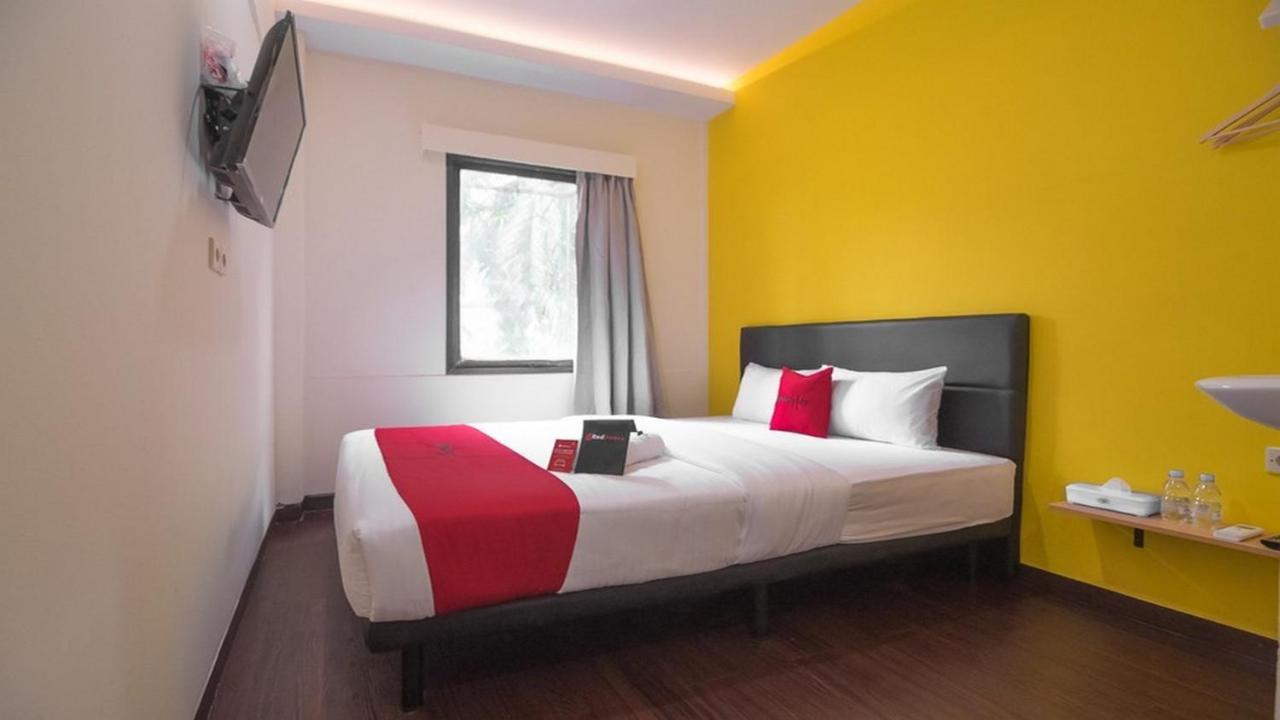 Hotel Reddoorz Near Itc Mangga Dua à Jakarta Extérieur photo